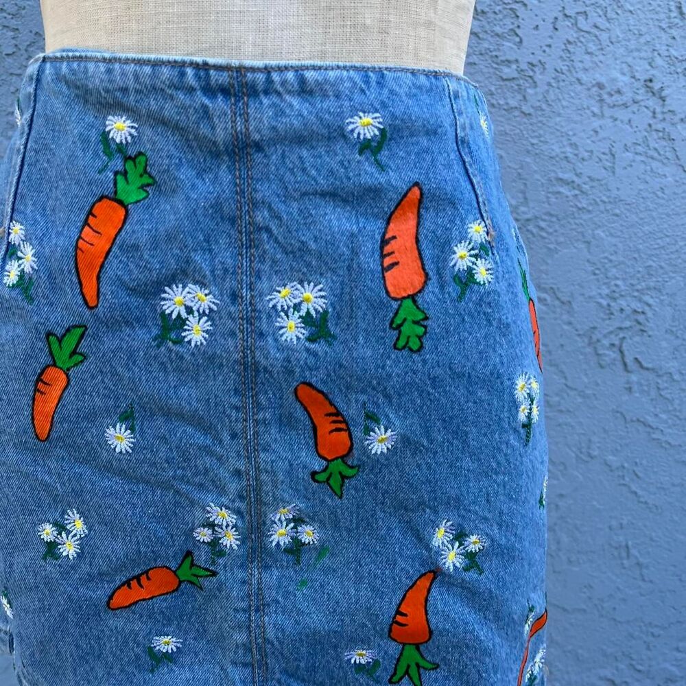 Denim Mini SKirt in Size 2 Carrots Novelty print cottagecore - Picture 3 of 8